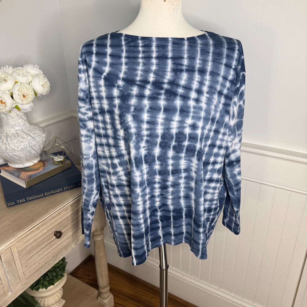 Lululemon Back in Action Long Sleeve Blue White Tie Dye Shibori Shirt Size 12